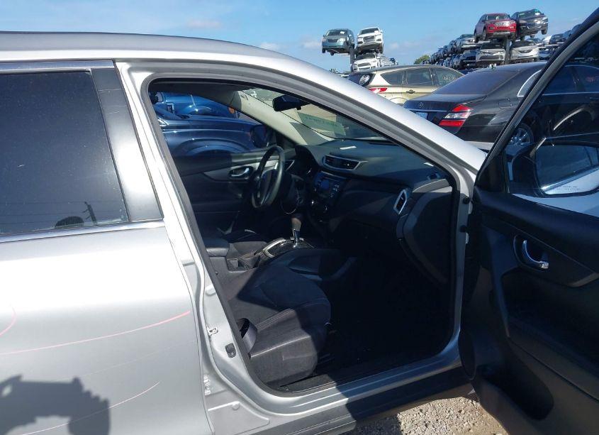 Photo 5 of 2016 Nissan Rogue S (VIN JN8AT2MT7GW007695)