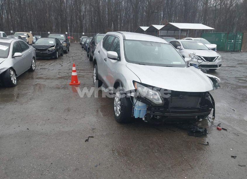 2016 Nissan Rogue S (VIN JN8AT2MT7GW021404) main photo