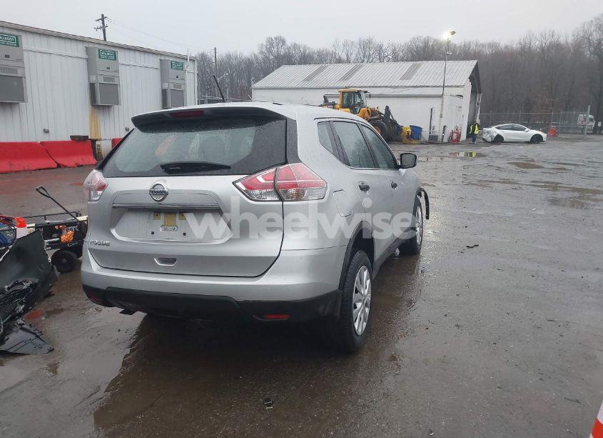 Photo 4 of 2016 Nissan Rogue S (VIN JN8AT2MT7GW021404)