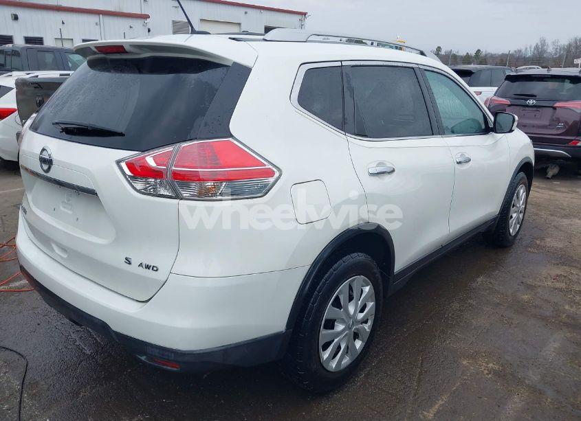 Photo 4 of 2016 Nissan Rogue S (VIN JN8AT2MT7GW023699)