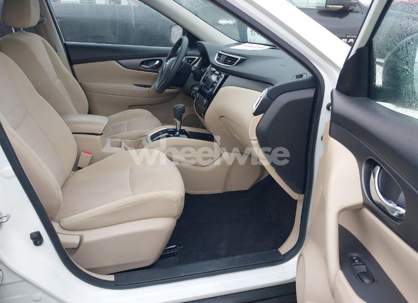 Photo 5 of 2016 Nissan Rogue S (VIN JN8AT2MT7GW023699)