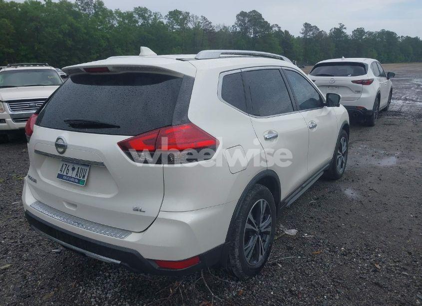 Photo 4 of 2017 Nissan Rogue SL (VIN JN8AT2MT7HW132455)