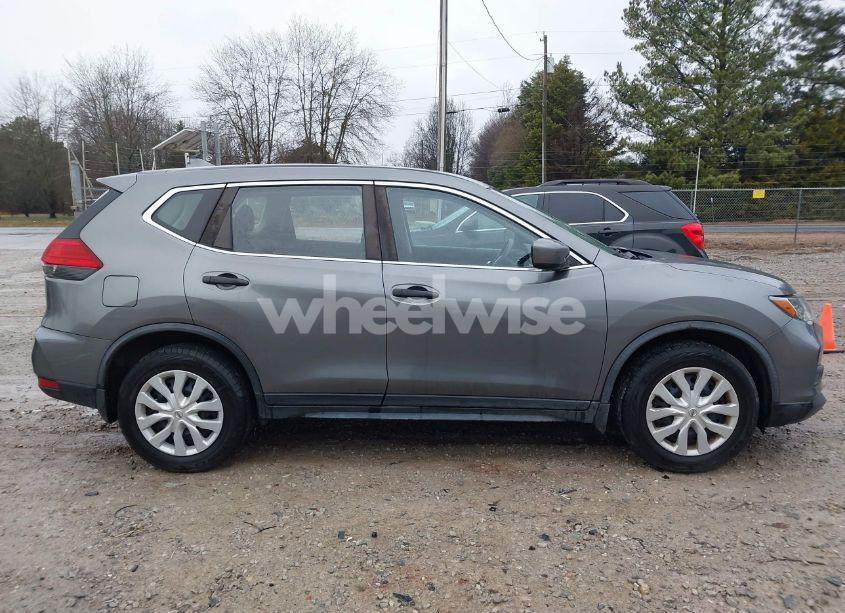 Photo 13 of 2017 Nissan Rogue S (VIN JN8AT2MT7HW134190)