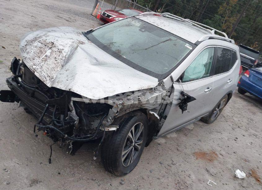 Photo 2 of 2017 Nissan Rogue SL (VIN JN8AT2MT7HW143178)