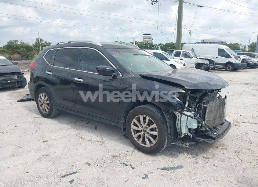 2017 Nissan Rogue SV (VIN JN8AT2MT7HW153600) main photo