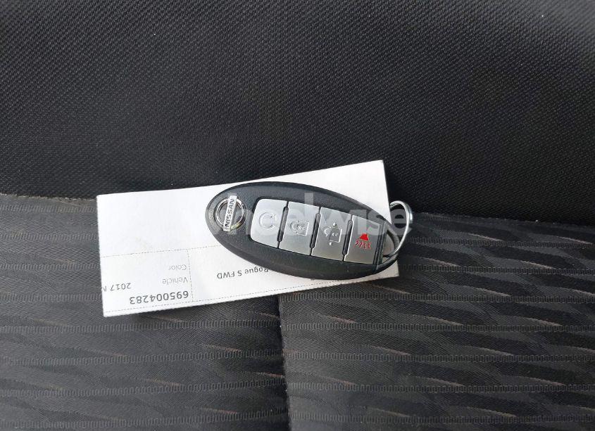 Photo 11 of 2017 Nissan Rogue SV (VIN JN8AT2MT7HW153600)