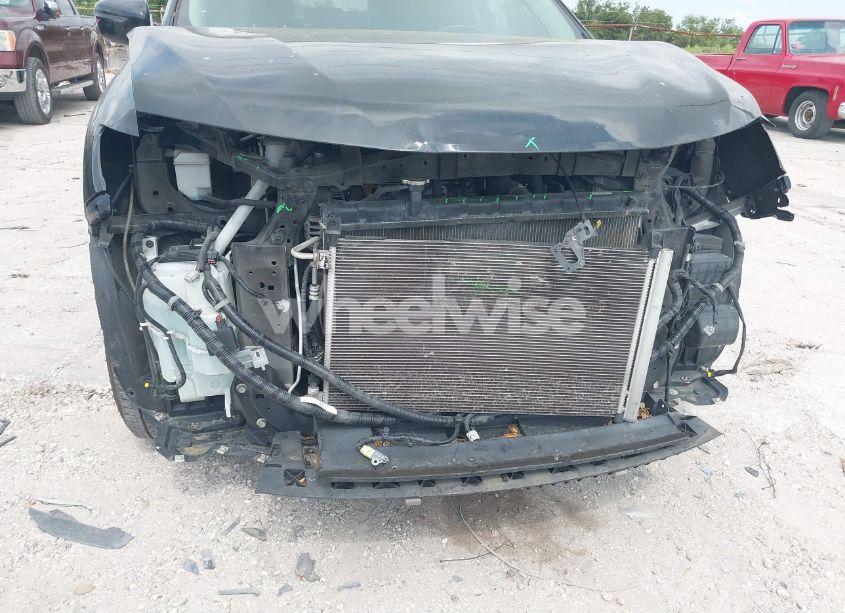 Photo 19 of 2017 Nissan Rogue SV (VIN JN8AT2MT7HW153600)