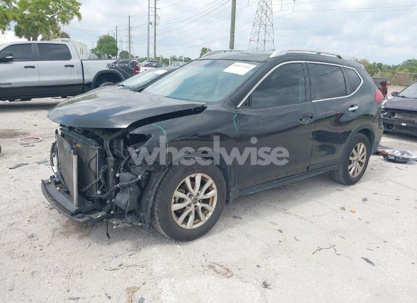 Photo 2 of 2017 Nissan Rogue SV (VIN JN8AT2MT7HW153600)