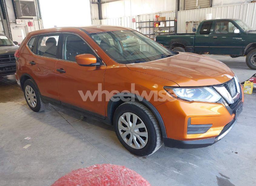 2017 Nissan Rogue S (VIN JN8AT2MT7HW398834) main photo