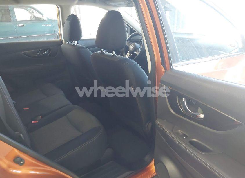 Photo 8 of 2017 Nissan Rogue S (VIN JN8AT2MT7HW398834)