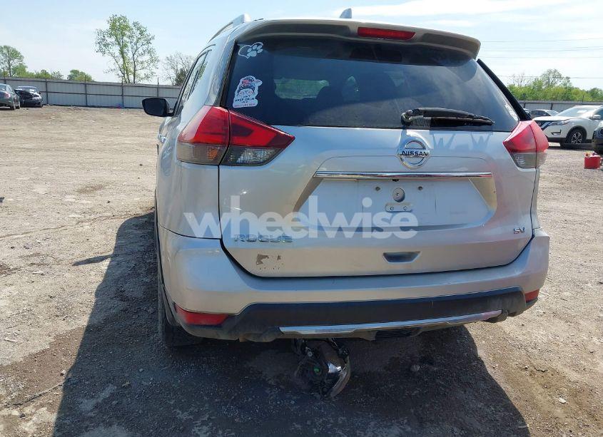 Photo 3 of 2017 Nissan Rogue SV (VIN JN8AT2MT7HW398915)