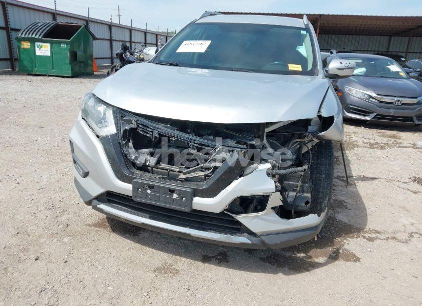 Photo 6 of 2017 Nissan Rogue SV (VIN JN8AT2MT7HW398915)