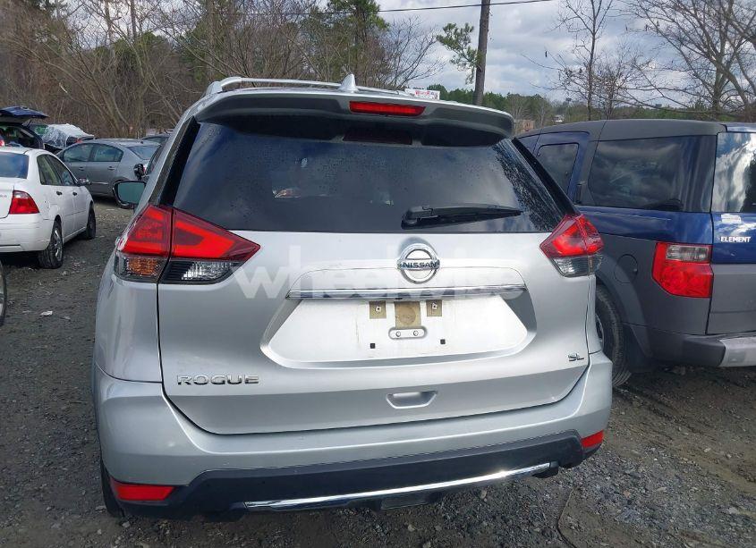 Photo 16 of 2018 Nissan Rogue SL (VIN JN8AT2MT7JW455622)