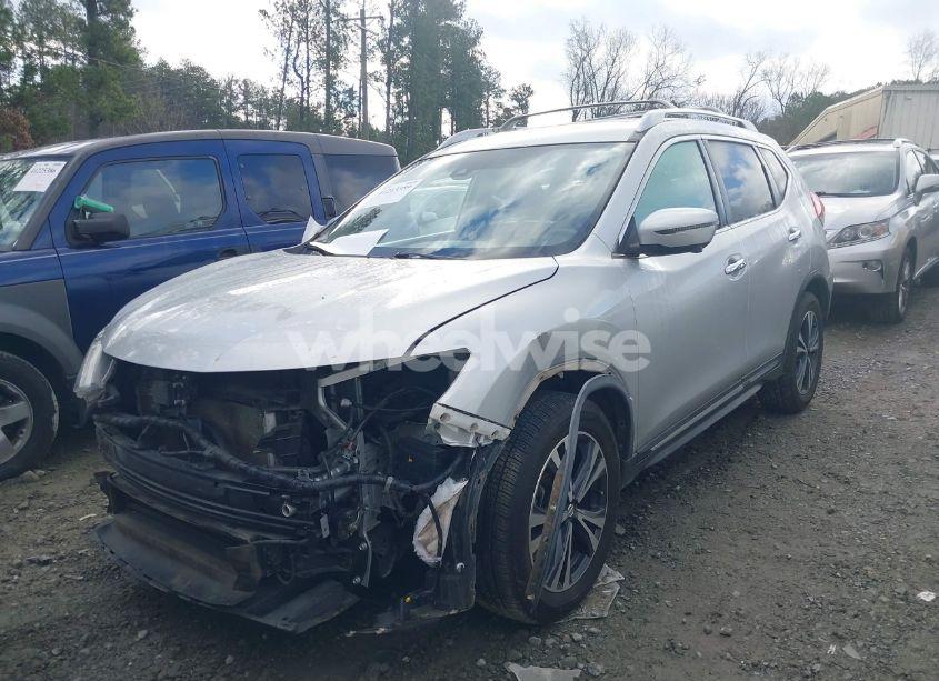 Photo 2 of 2018 Nissan Rogue SL (VIN JN8AT2MT7JW455622)