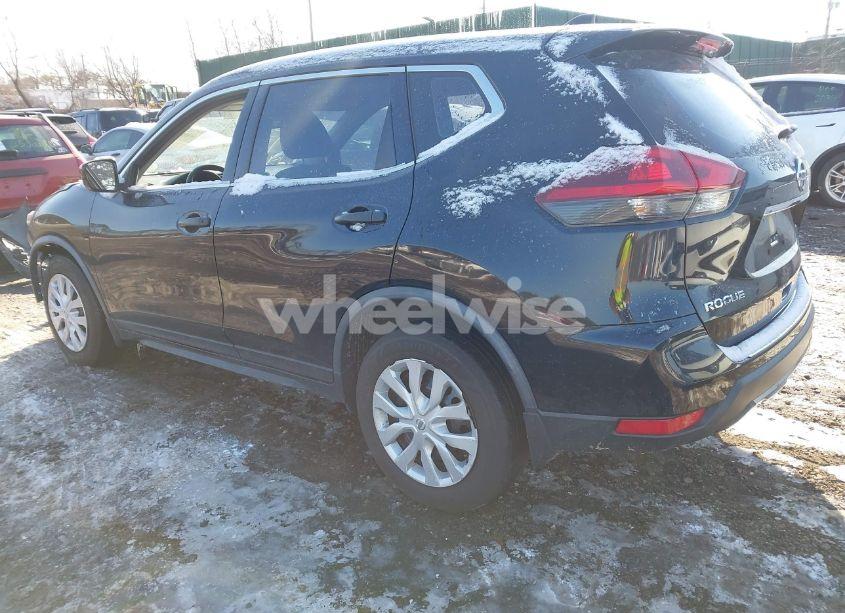 Photo 3 of 2018 Nissan Rogue S (VIN JN8AT2MT7JW458925)