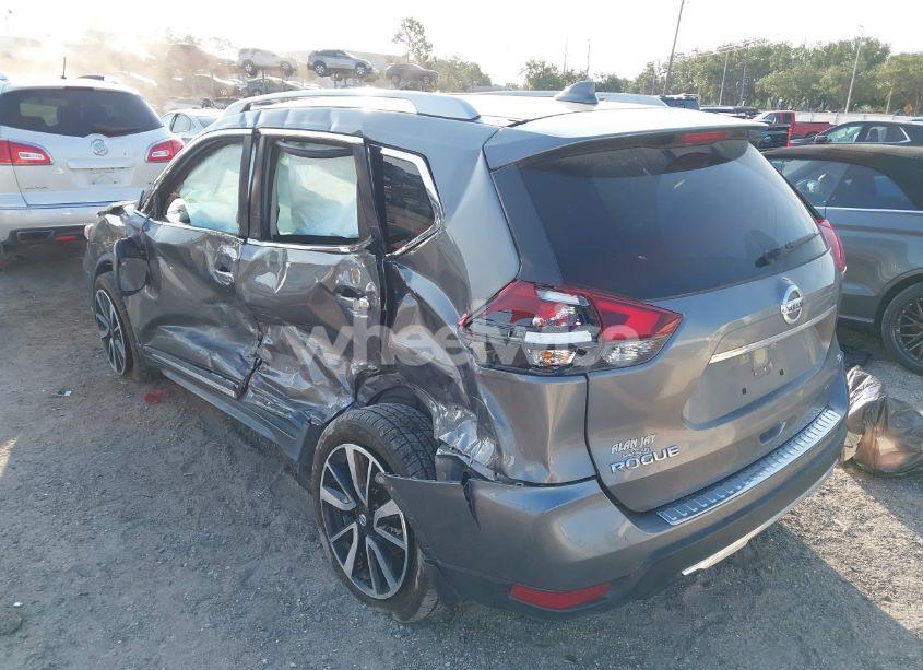 Photo 3 of 2018 Nissan Rogue SL (VIN JN8AT2MT7JW468550)