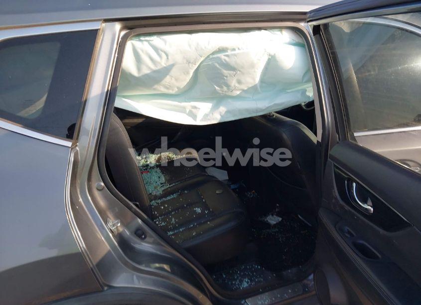 Photo 8 of 2018 Nissan Rogue SL (VIN JN8AT2MT7JW468550)