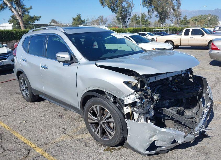 2019 Nissan Rogue SV (VIN JN8AT2MT7KW250271) main photo