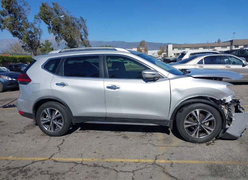 Photo 13 of 2019 Nissan Rogue SV (VIN JN8AT2MT7KW250271)