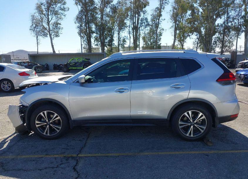 Photo 14 of 2019 Nissan Rogue SV (VIN JN8AT2MT7KW250271)