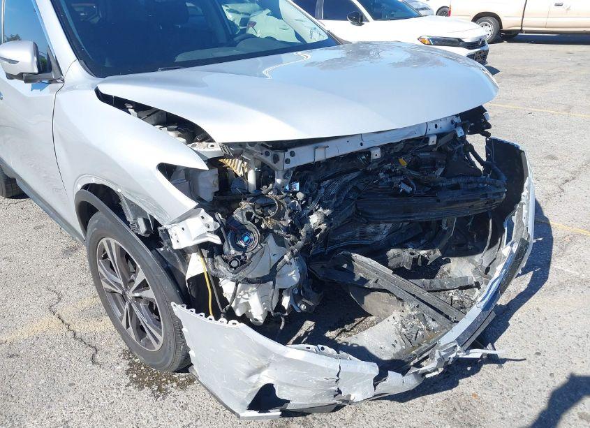 Photo 6 of 2019 Nissan Rogue SV (VIN JN8AT2MT7KW250271)