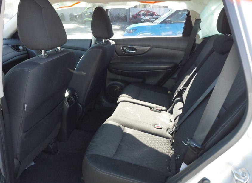 Photo 8 of 2019 Nissan Rogue SV (VIN JN8AT2MT7KW250271)