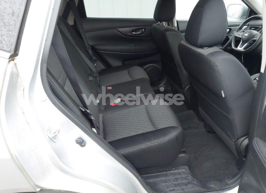 Photo 8 of 2019 Nissan Rogue SV (VIN JN8AT2MT7KW255504)