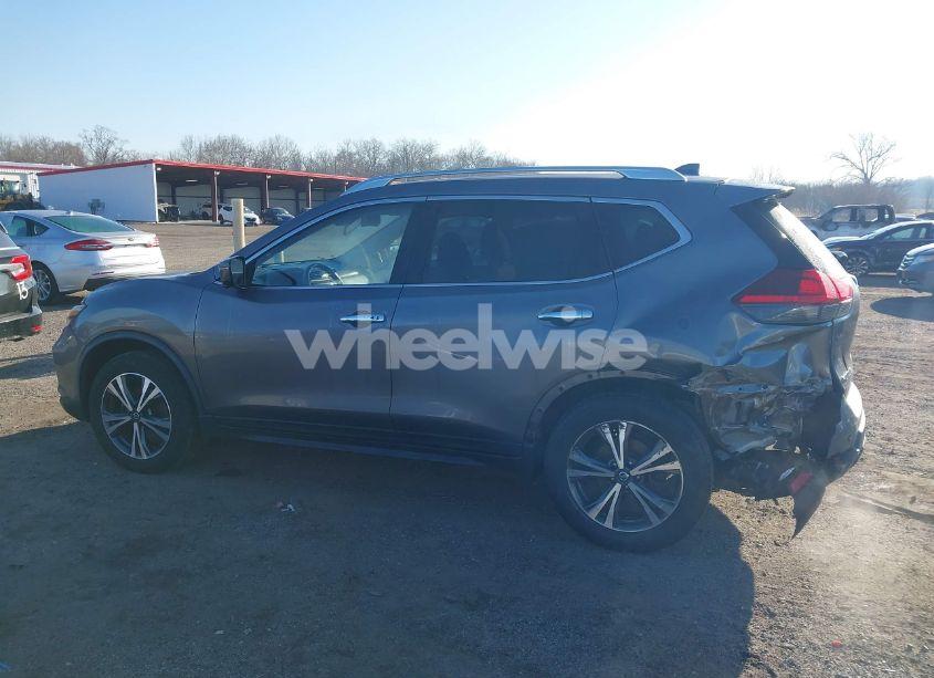 Photo 13 of 2019 Nissan Rogue SV (VIN JN8AT2MT7KW267832)