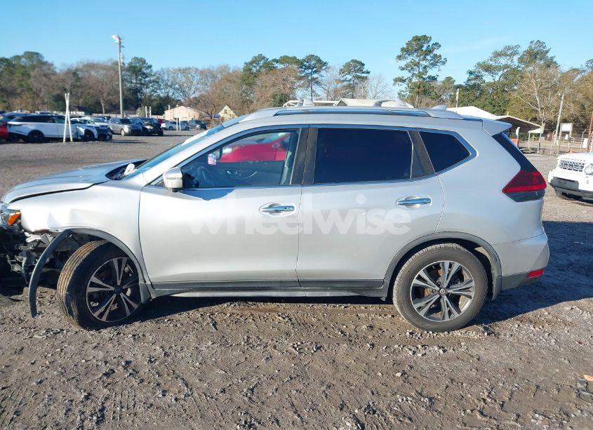 Photo 14 of 2020 Nissan Rogue SV FWD (VIN JN8AT2MT7LW006623)