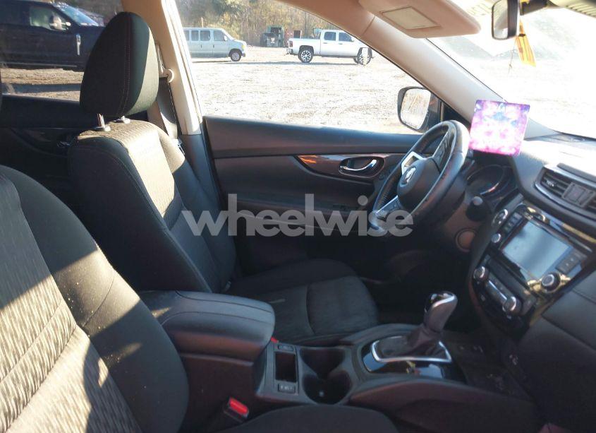 Photo 5 of 2020 Nissan Rogue SV FWD (VIN JN8AT2MT7LW006623)