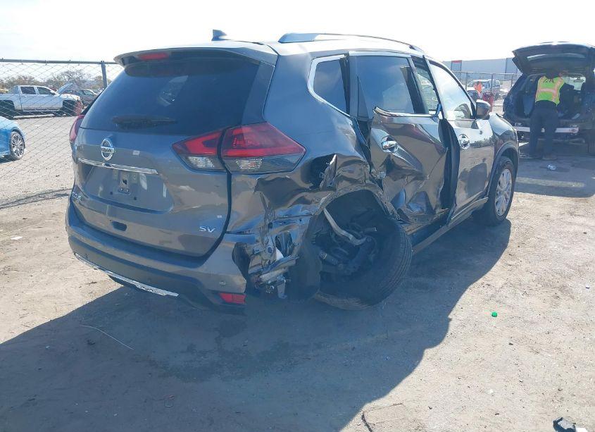 Photo 4 of 2020 Nissan Rogue SV FWD (VIN JN8AT2MT7LW015323)