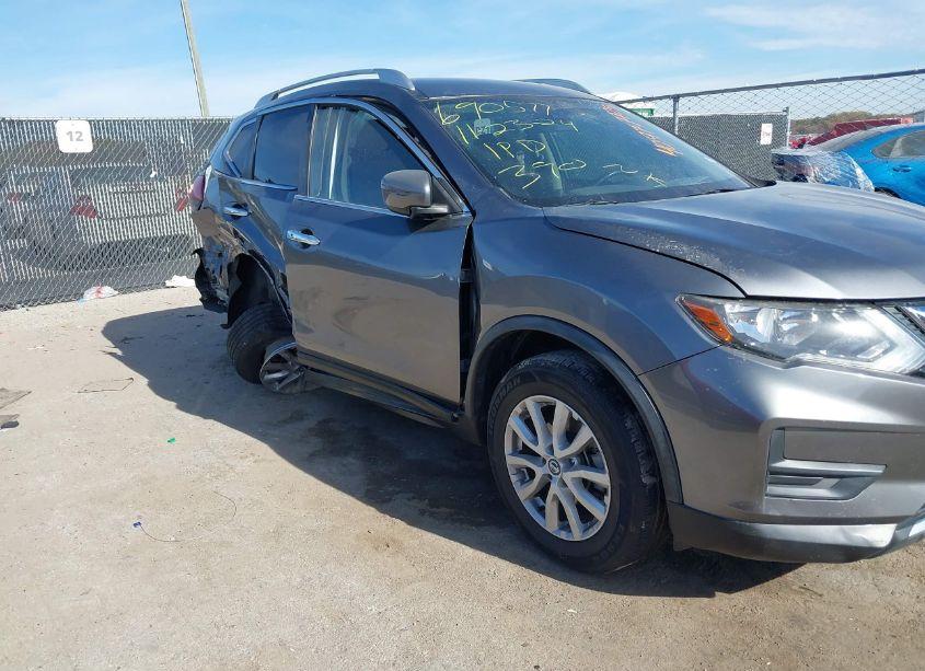 Photo 6 of 2020 Nissan Rogue SV FWD (VIN JN8AT2MT7LW015323)