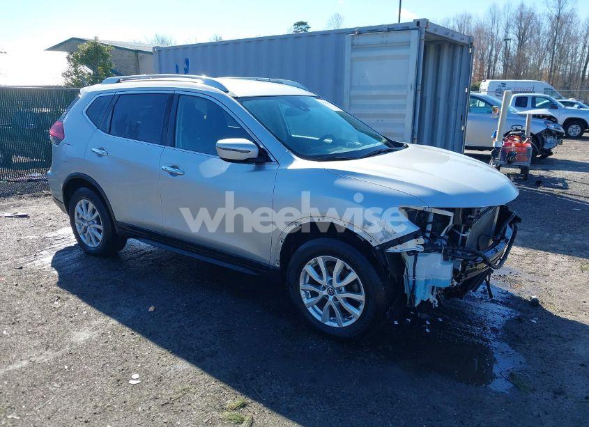 2020 Nissan Rogue SV FWD (VIN JN8AT2MT7LW042019) main photo