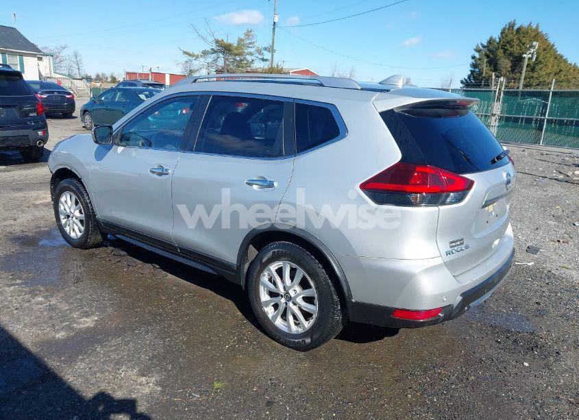 Photo 3 of 2020 Nissan Rogue SV FWD (VIN JN8AT2MT7LW042019)