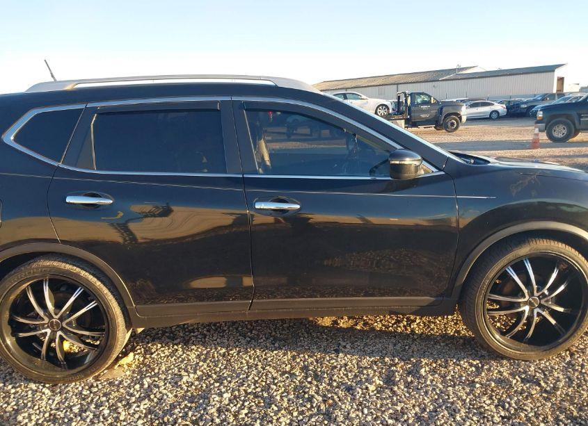 Photo 13 of 2016 Nissan Rogue S (VIN JN8AT2MT8GW008144)