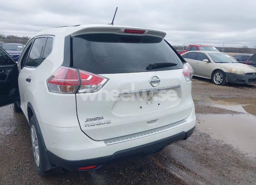 Photo 16 of 2016 Nissan Rogue S (VIN JN8AT2MT8GW012369)
