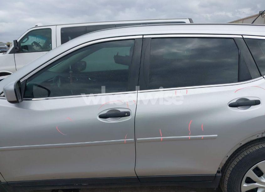 Photo 15 of 2016 Nissan Rogue S (VIN JN8AT2MT8GW027681)