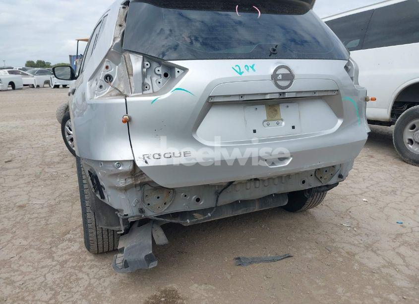 Photo 6 of 2016 Nissan Rogue S (VIN JN8AT2MT8GW027681)