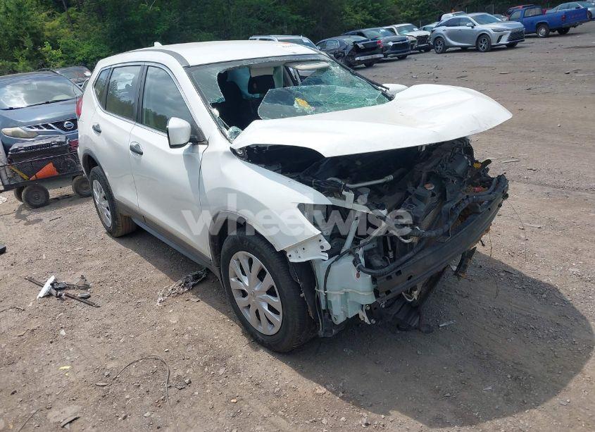 2017 Nissan Rogue S (VIN JN8AT2MT8HW140645) main photo