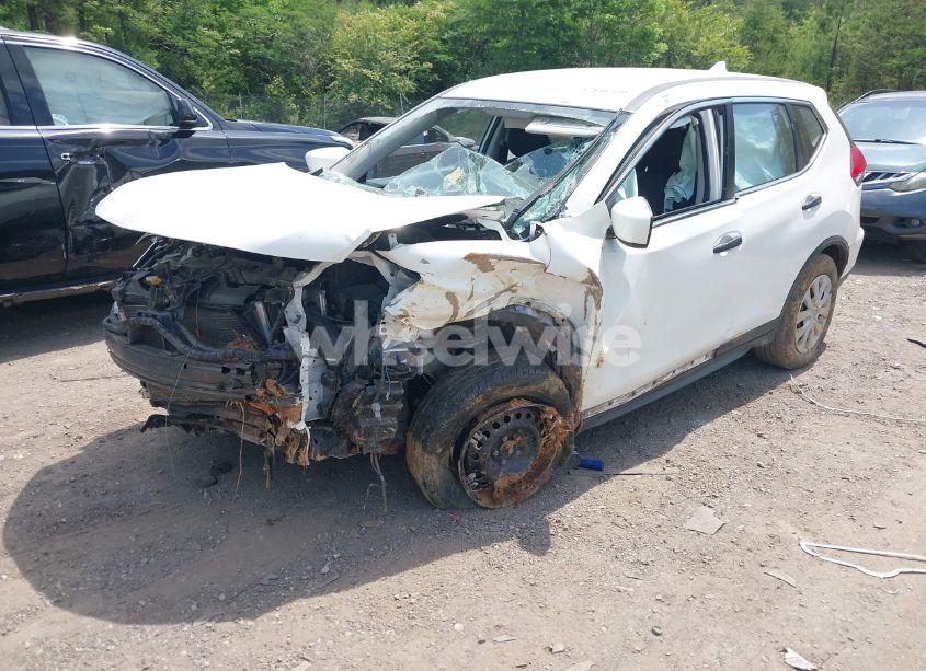 Photo 2 of 2017 Nissan Rogue S (VIN JN8AT2MT8HW140645)