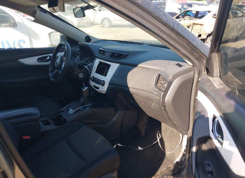 Photo 5 of 2017 Nissan Rogue S (VIN JN8AT2MT8HW382741)