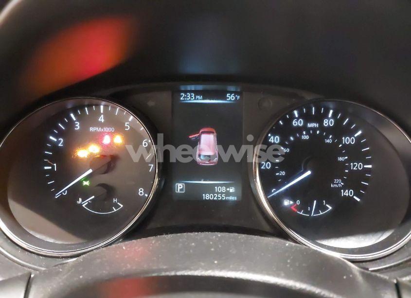 Photo 7 of 2017 Nissan Rogue SV (VIN JN8AT2MT8HW383680)