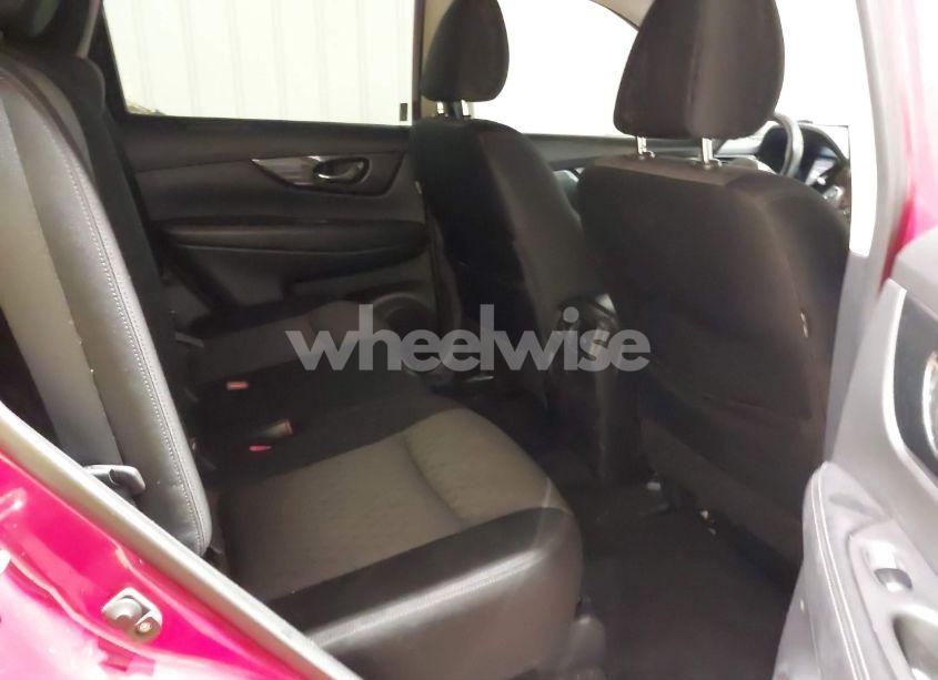 Photo 8 of 2017 Nissan Rogue SV (VIN JN8AT2MT8HW383680)