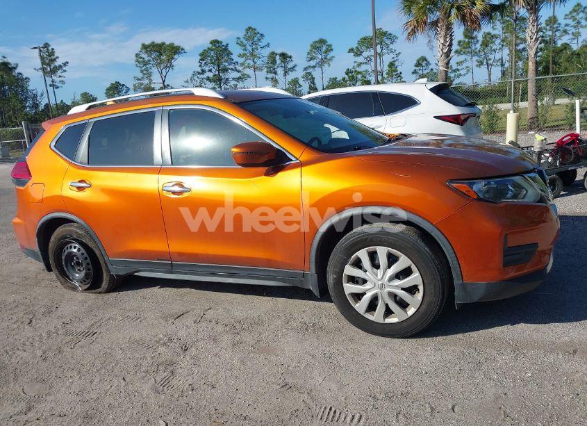 Photo 13 of 2017 Nissan Rogue S (VIN JN8AT2MT8HW385297)