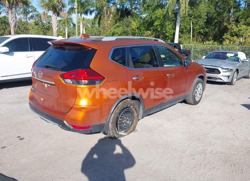 Photo 4 of 2017 Nissan Rogue S (VIN JN8AT2MT8HW385297)