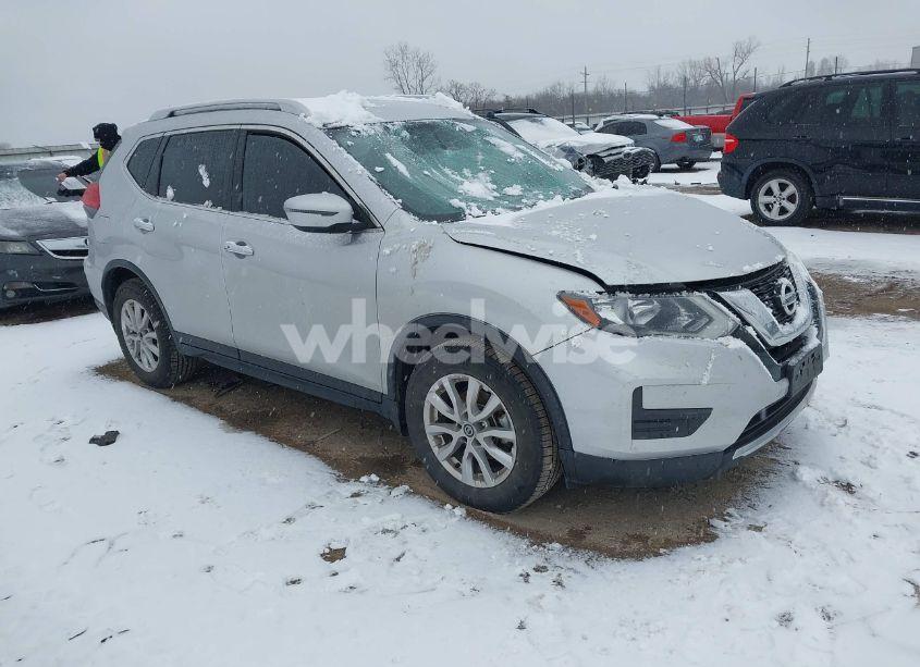 2017 Nissan Rogue SV (VIN JN8AT2MT8HW390905) main photo