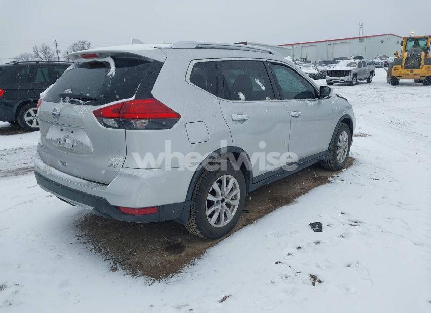 Photo 4 of 2017 Nissan Rogue SV (VIN JN8AT2MT8HW390905)