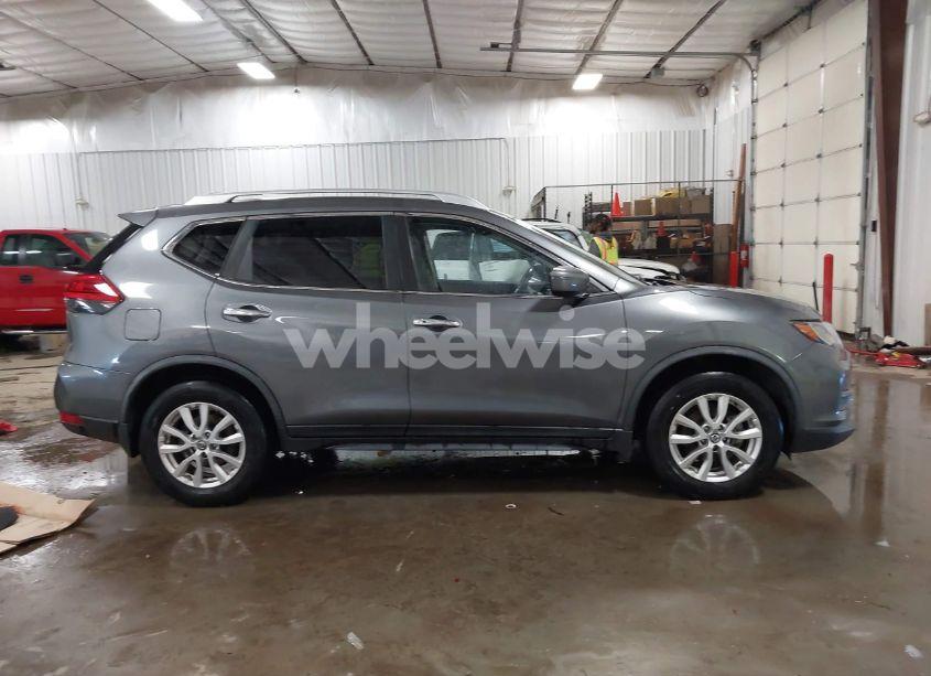 Photo 13 of 2017 Nissan Rogue SV (VIN JN8AT2MT8HW398308)