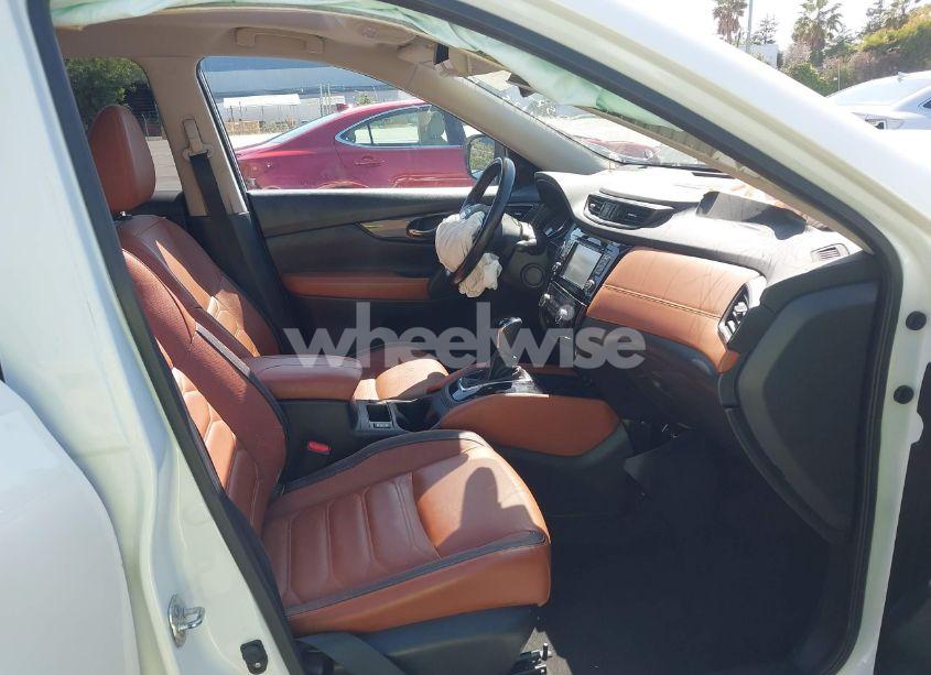 Photo 5 of 2017 Nissan Rogue SL (VIN JN8AT2MT8HW398700)