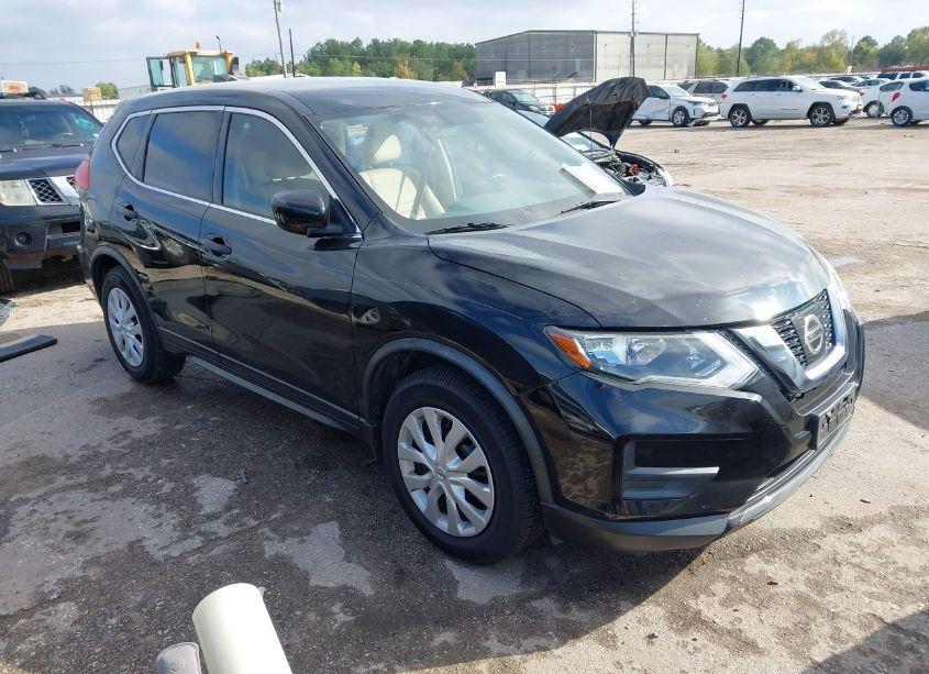 2017 Nissan Rogue S (VIN JN8AT2MT8HW399992) main photo